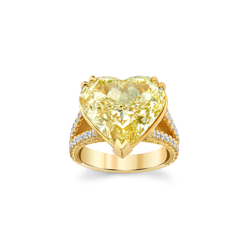 Yellow diamond heart ring Outlet