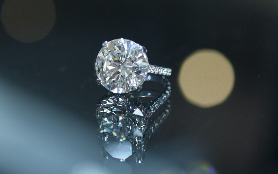 What Makes A Diamond Sparkle?